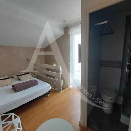 T2 Avec Espace Nuit En Mezzanine Et 2 Terrasses *