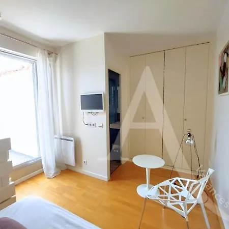 T2 Avec Espace Nuit En Mezzanine Et 2 Terrasses * Sete