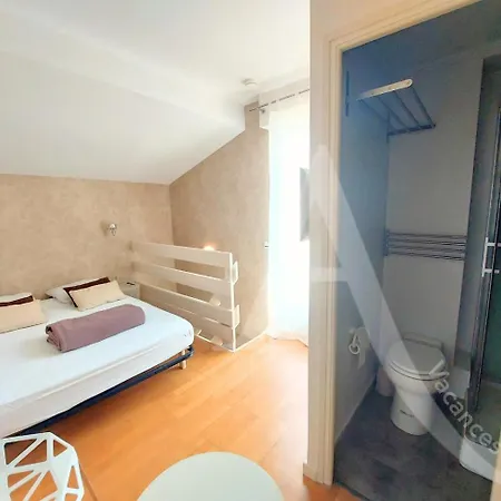 T2 Avec Espace Nuit En Mezzanine Et 2 Terrasses Apartment *