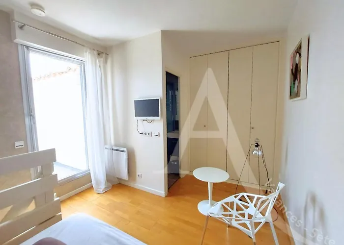T2 Avec Espace Nuit En Mezzanine Et 2 Terrasses * Sète