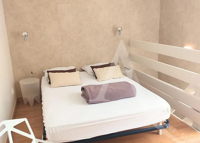 T2 Avec Espace Nuit En Mezzanine Et 2 Terrasses